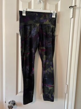LuluLemon High-Waist Floral Print Leggings - Black/Purple/Green